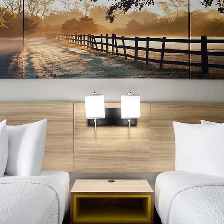 Days Inn By Wyndham ווייקרוס מראה חיצוני תמונה