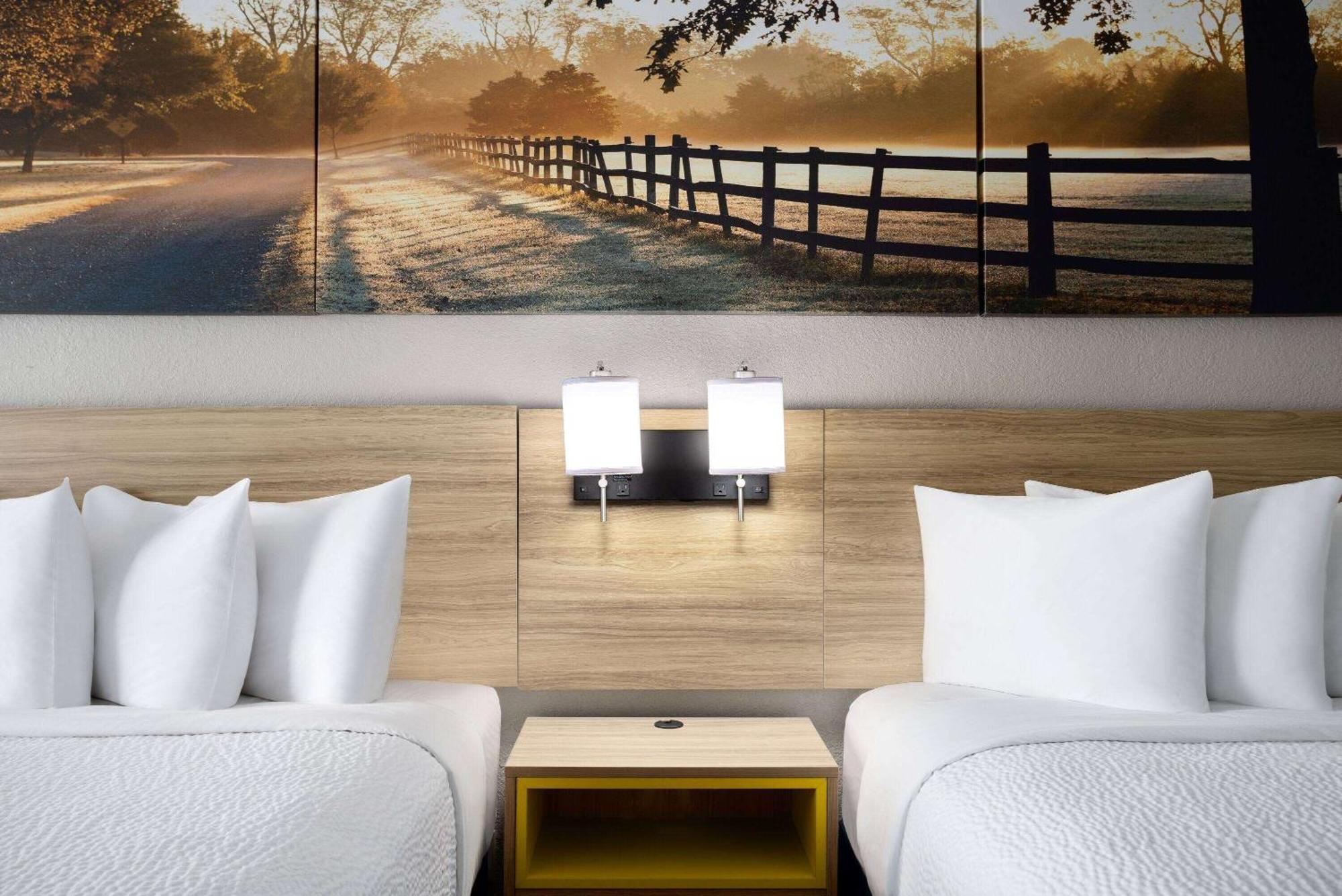 Days Inn By Wyndham ווייקרוס מראה חיצוני תמונה