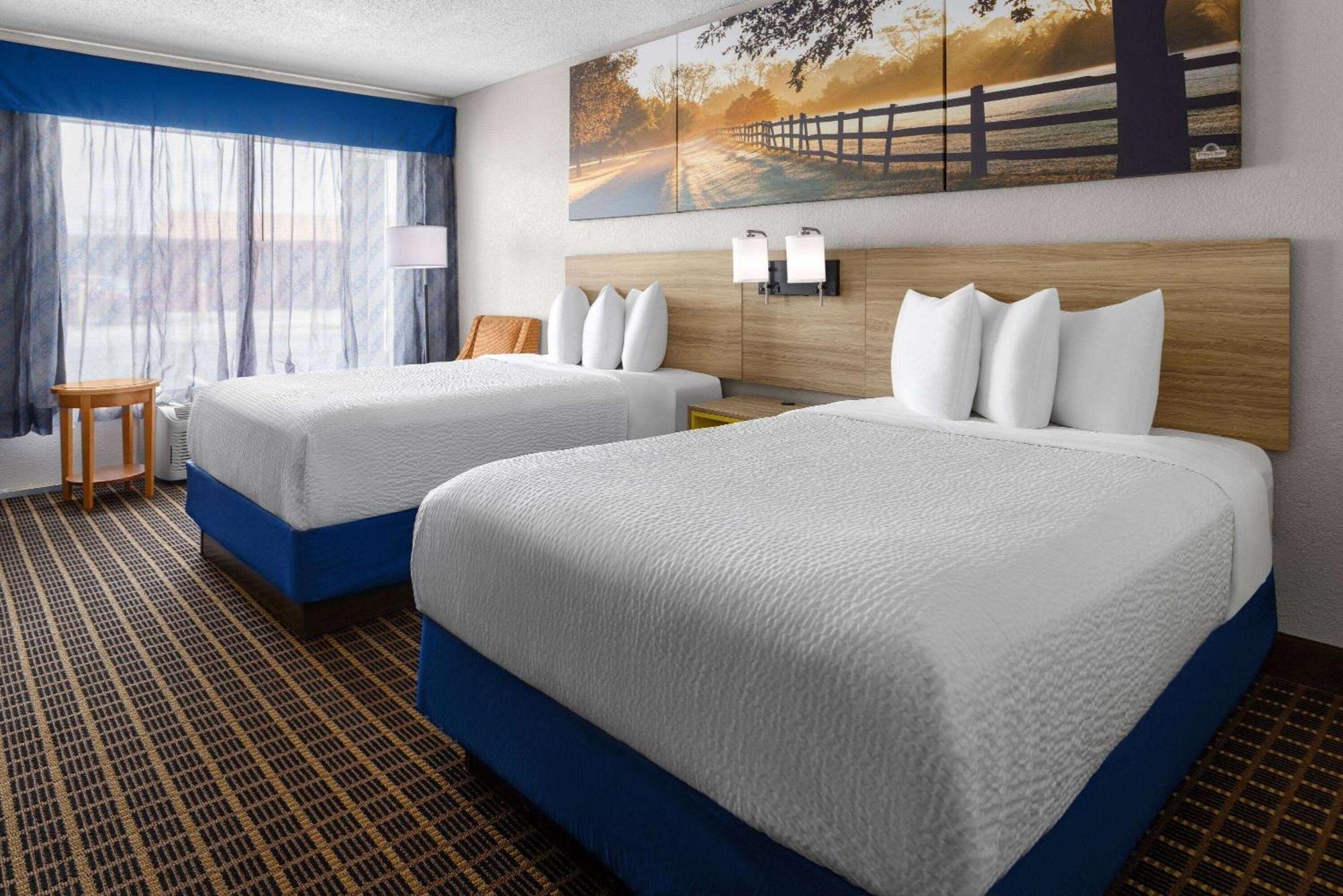 Days Inn By Wyndham ווייקרוס מראה חיצוני תמונה