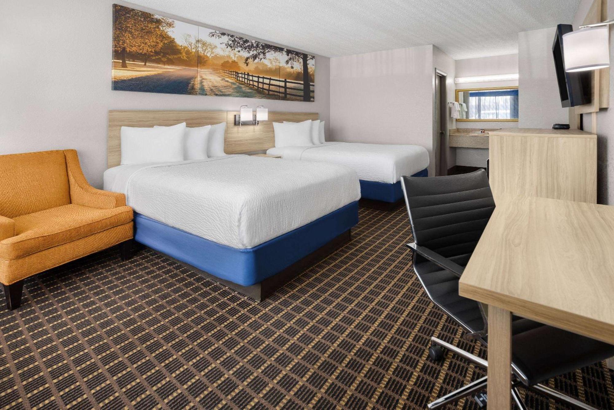 Days Inn By Wyndham ווייקרוס מראה חיצוני תמונה